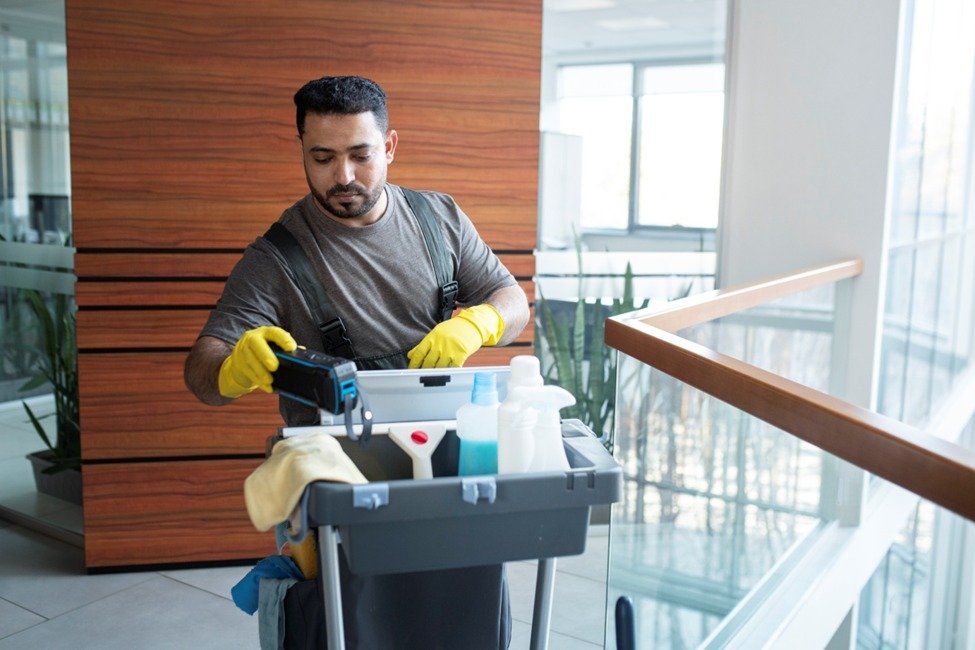 How to Save Money While Hiring the Best Cleaning Company in Dubai
